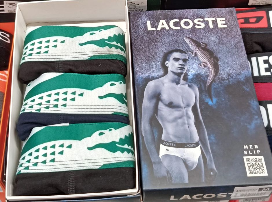 Set 3 perechi chiloti diverse branduri Tommy Lacoste Hugo CK