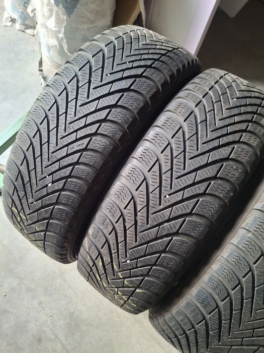 4 Anvelope m+s 185 60 r15 Pirelli