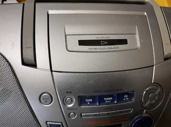 Продаётся магнитола Panasonic RX-ES25