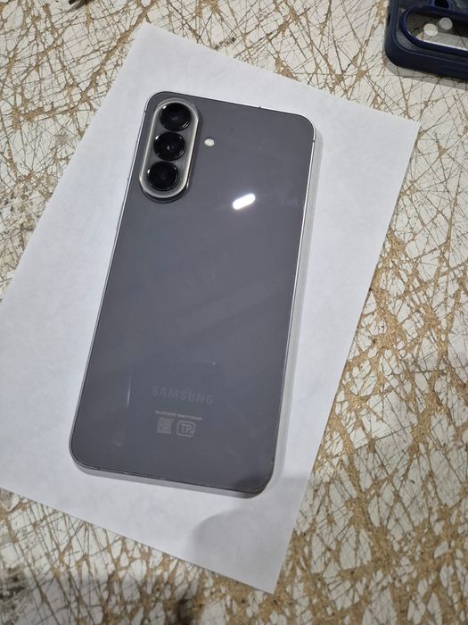 Samsung A57 256 gb Продаю либо обмен