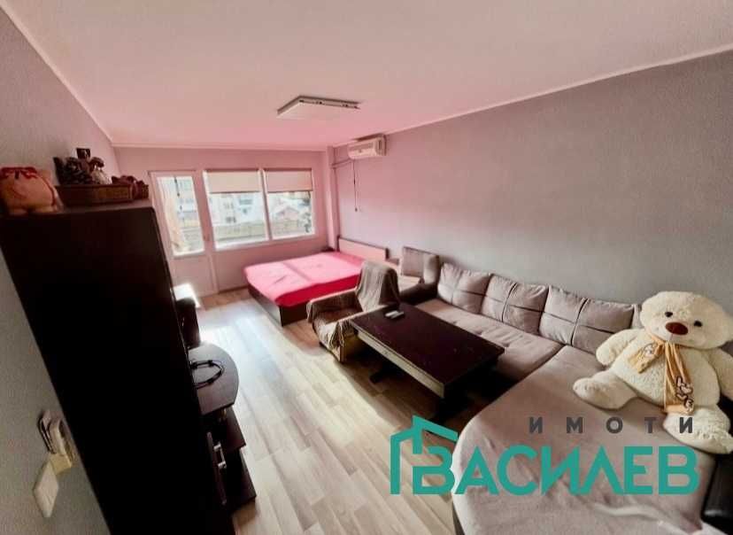 Продава се Двустаен апартамент в София, Център - 65 кв.м за 2300 €/кв.м - Снимка #1