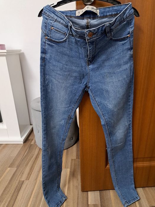 Blugi cu talie înaltă, skinny, mărime 38.