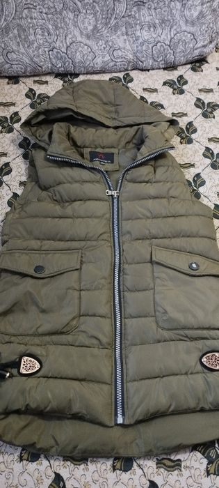 Продам безрукавку б,у