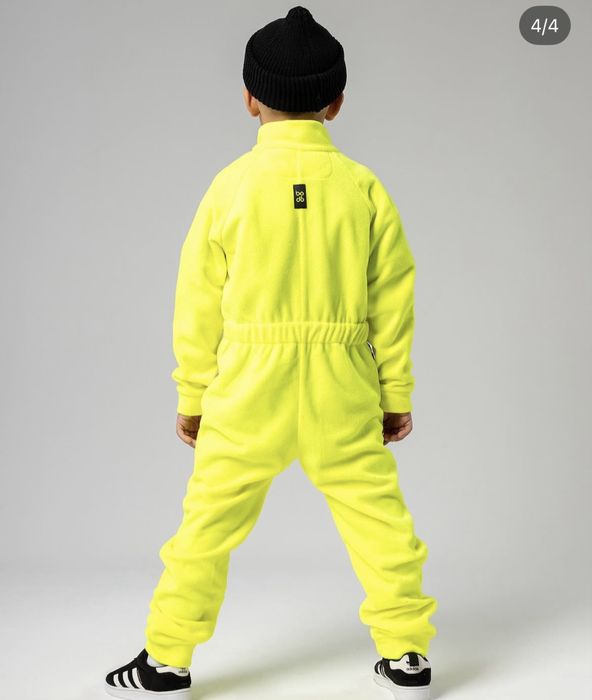 Продам яркий флисовый комбинзон