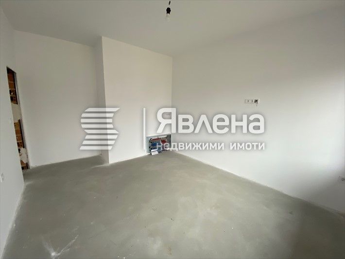 Продава се Къща в с. Здравец, Област Варна - 200 кв.м за 1075 €/кв.м - Снимка #6