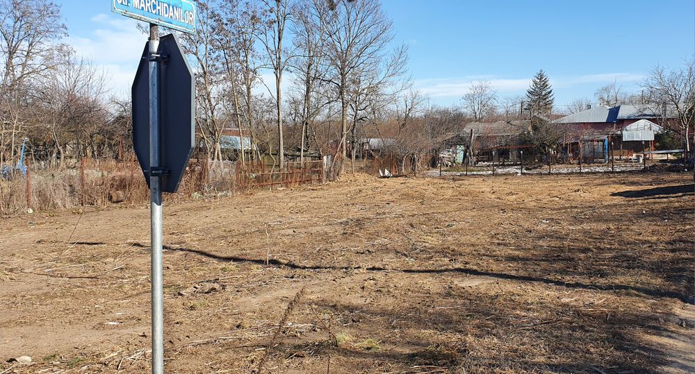 Loc de casa - Teren intravilan de vanzare - 561 mp - Comuna Sarbeni Teleorman - 60 km de Bucuresti