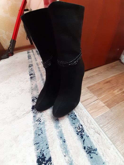 Продам осенние сапоги