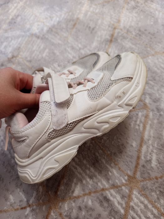 Кроссовки новые и б/у 35р