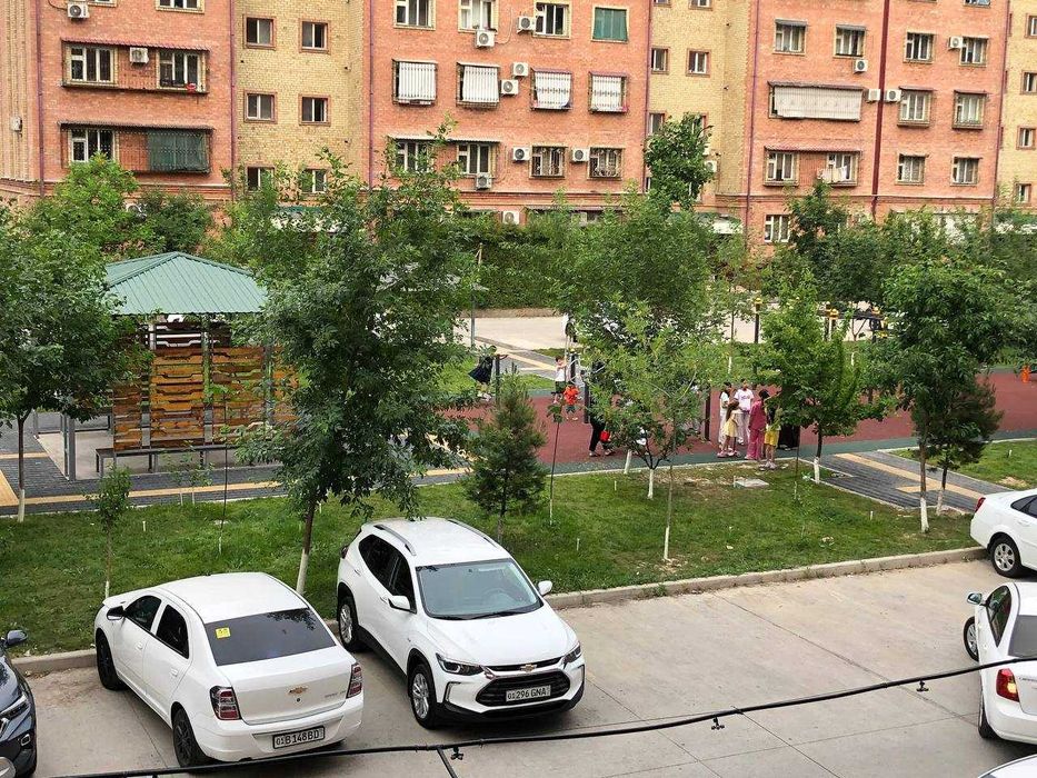 Аренда квартир долгосрочно 84 м² (3х комнатная)