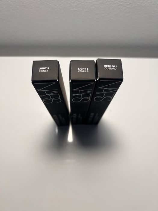 Corectoare Nars.