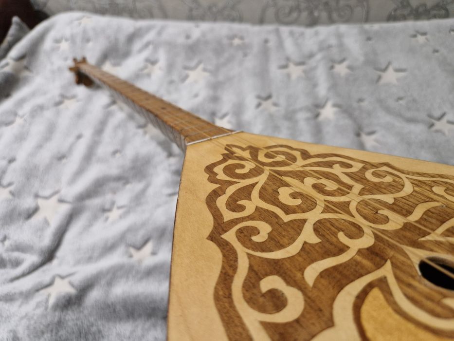 Хорошая качественная домбыра