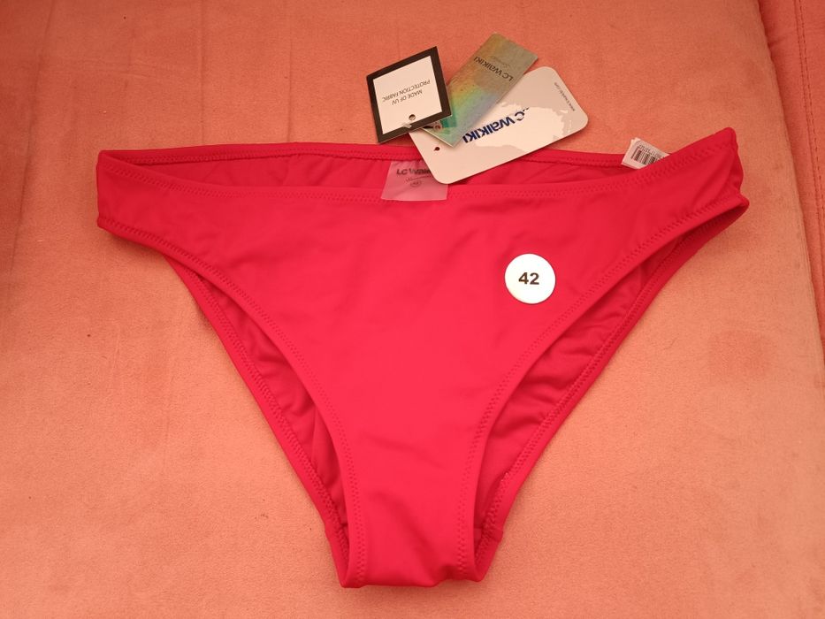 Triumph -бански долнище+подарък