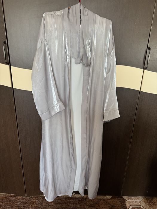 Әдемі көйлектер .