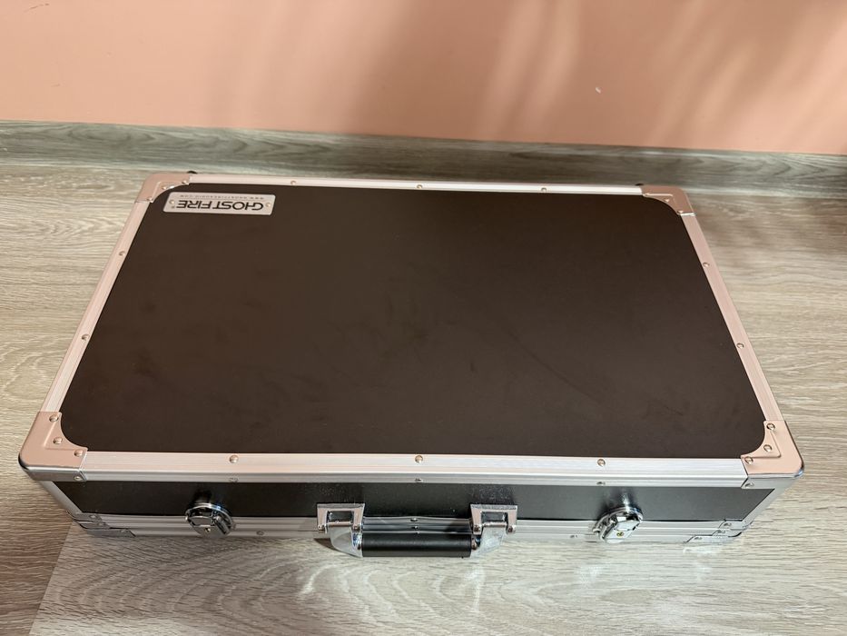 Педалборд Strymon (стоимость в описании).