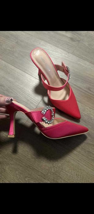 Pantofi noi fuxia