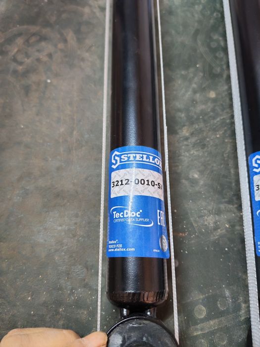 Стойки Амортизатора