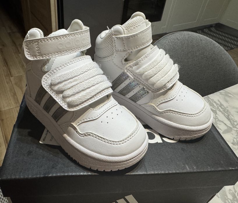 Боти Адидас  23 номер