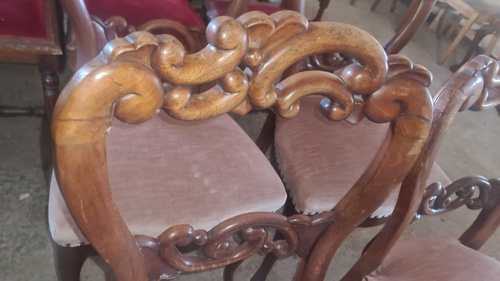 стол луи с плюшена дамаска