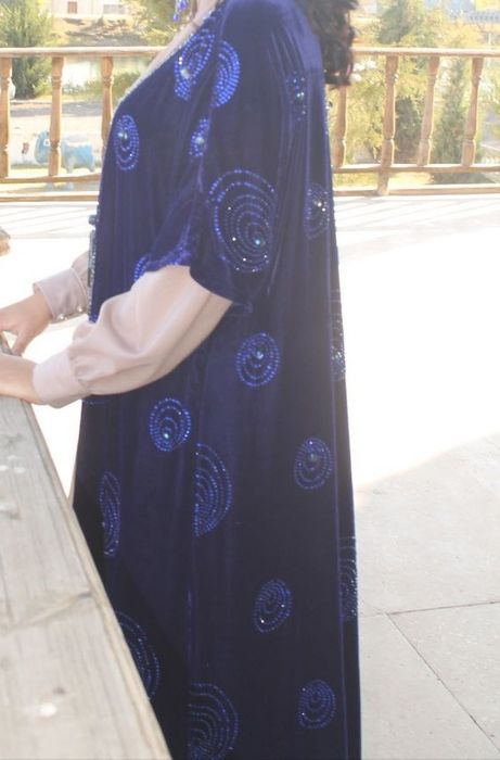 Vechirni abaya ichidagi bilan