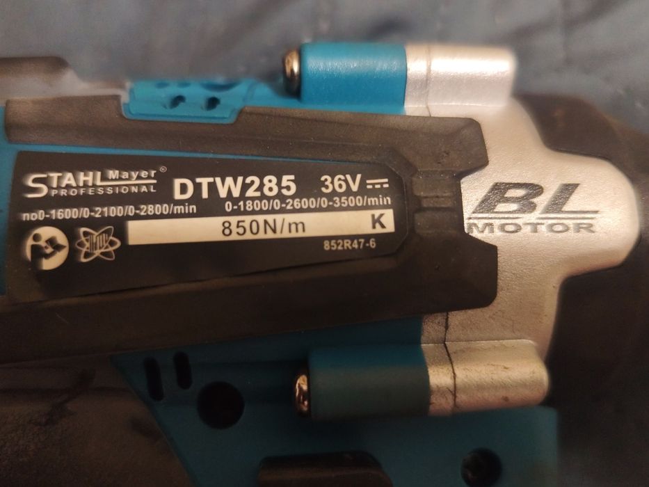 Гайковверт Stahl Maier DTW285 850N/m 36v /8A батерии 2бр.