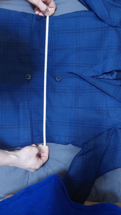 Продам костюм Massimo Dutti