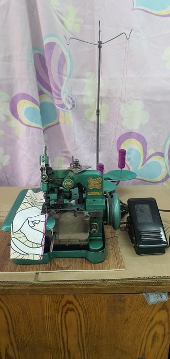 Продаётся Оверлог трехниточный