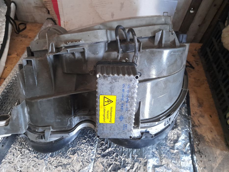 Фарове ксенон за мерцедес е класа w210