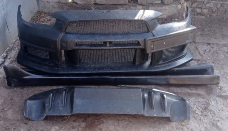 Бампер Лансер 10