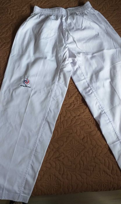 Спортен комплект за таекуондо