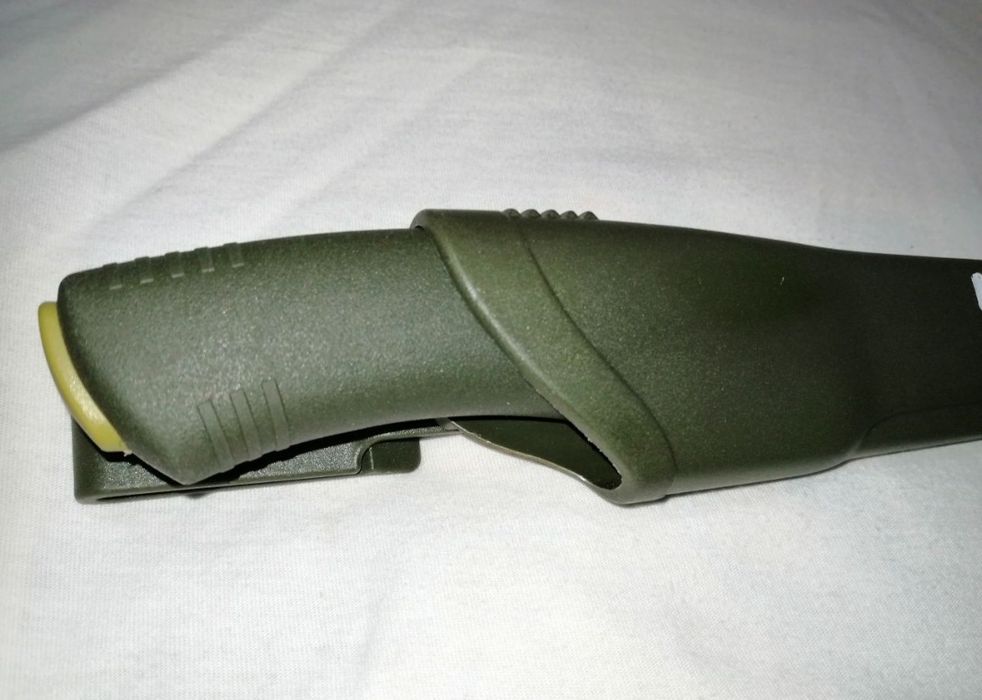 Кухонный нож  Morakniv