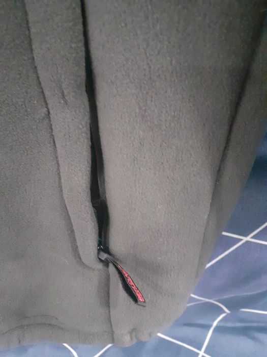 Продам флисовую кофту