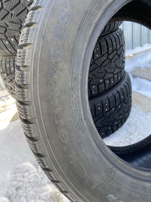Зимние шины 215/60 R16