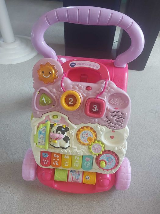 Детска проходилка/ walker и голяма кукла