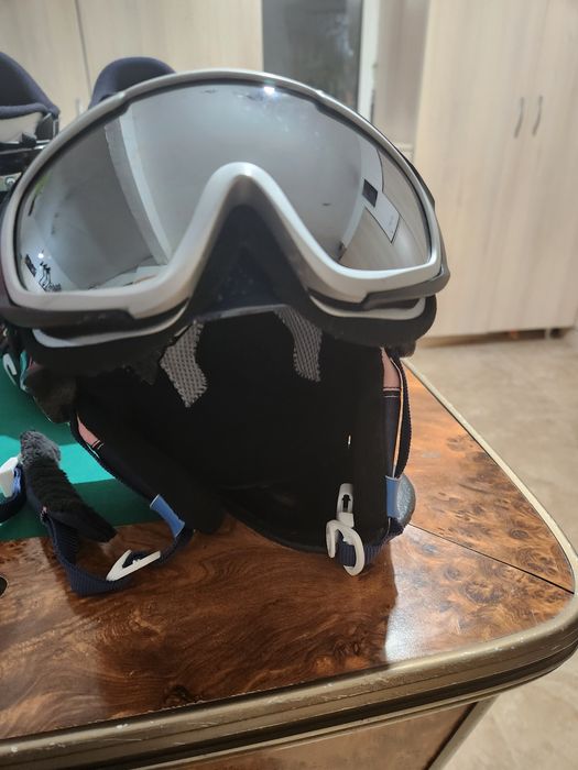 Ски каска Roxy с очила