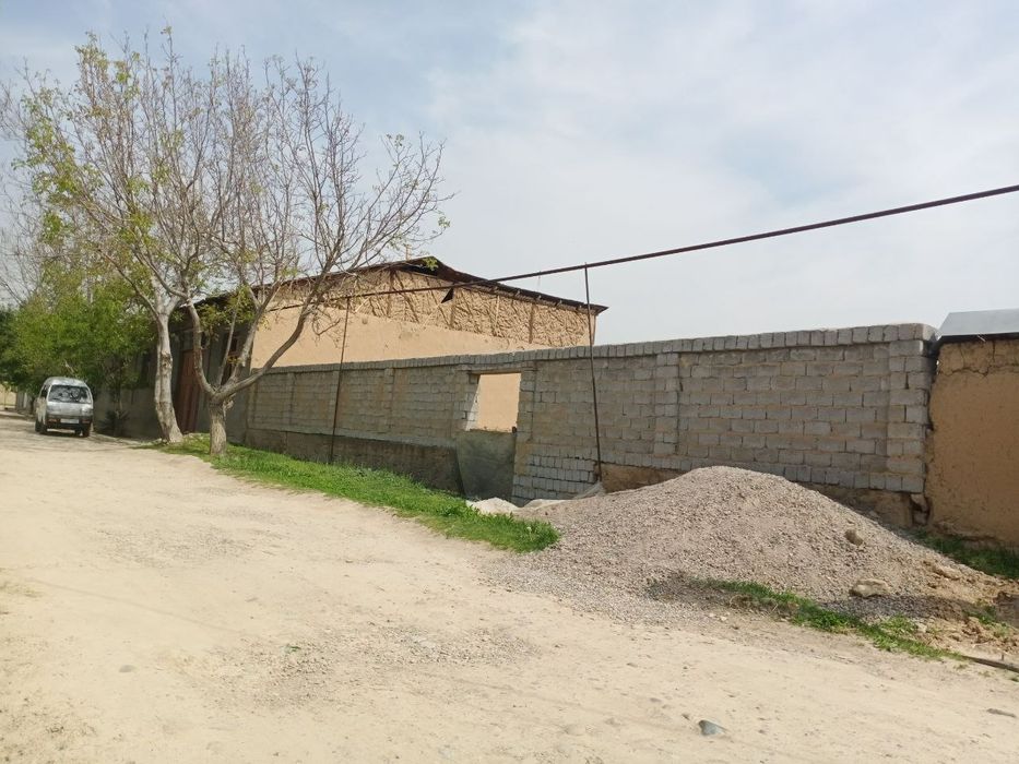 8 sotik uchaska sotiladi srochna Taraqiy maxxalasida