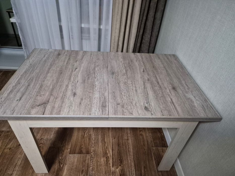 Продам кухонный стол