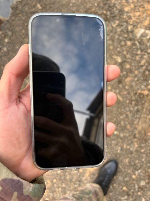 Продам айфон 14 256гб