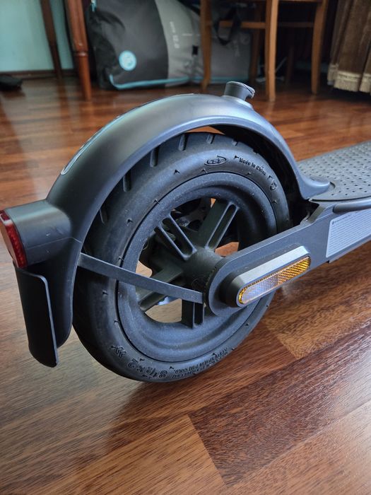 Xiaomi Mi Electric Scooter Pro 2 – Stare excelentă (Doar 900 km / 25 cicluri baterie)
