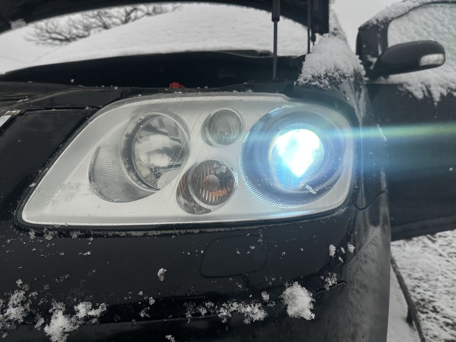 Dezmembrez vw touran 2.0 tdi 2005