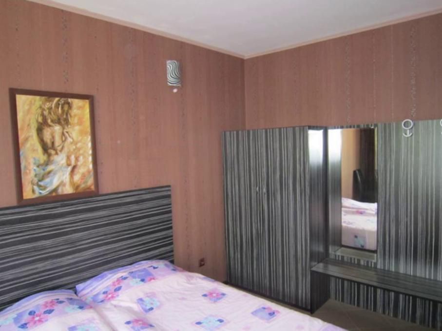 Продава се Тристаен апартамент в София, Студентски град - 96 кв.м за 2292 €/кв.м - Снимка #1