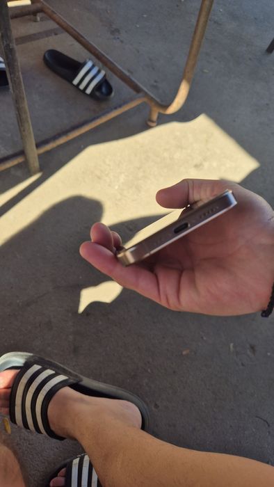 Vand IPhone 16 pro