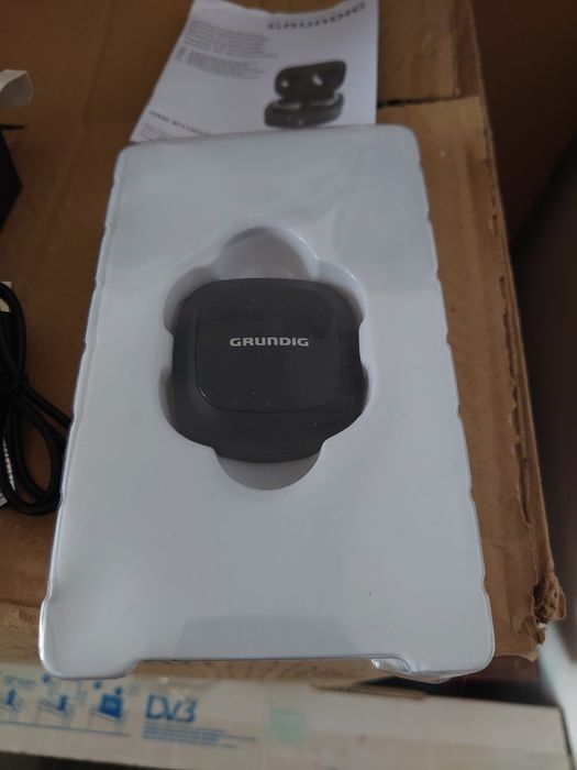 Bluetooth слушалки Grundig