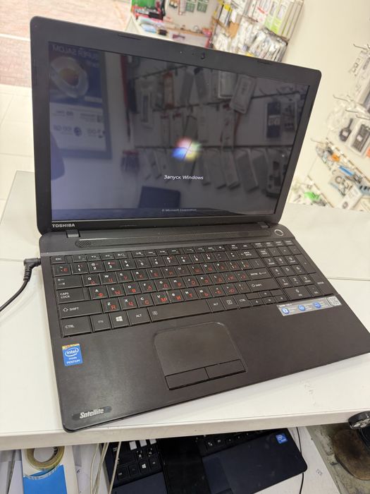 Noutbook toshiba pentium