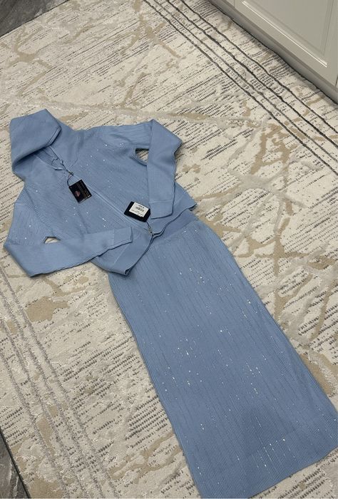 Продам новый трикотажный костюм