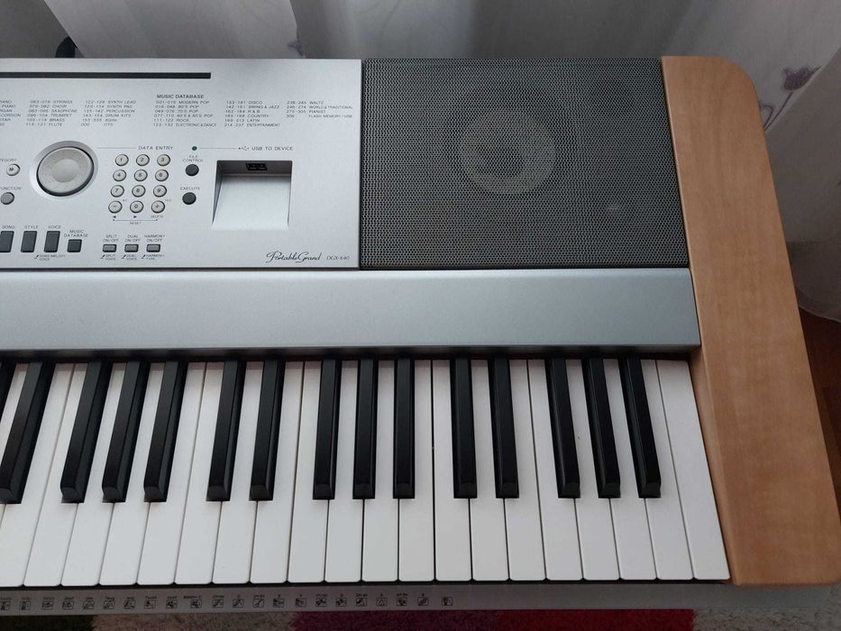 Pianina Yamaha DGX640 ca nou