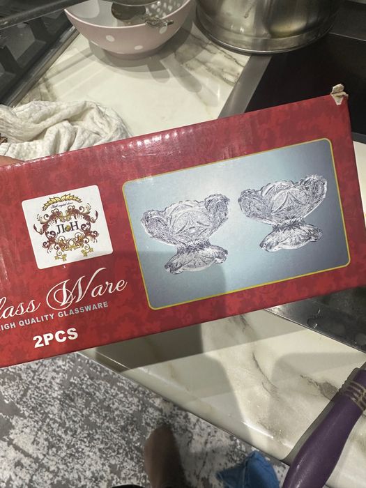 Qozon,idishlar,dazmol stol hammasi 250 ming.