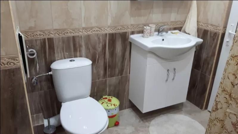 Дава се под наем Двустаен апартамент в Варна, Колхозен пазар - 50 кв.м за 325 € - Снимка #7