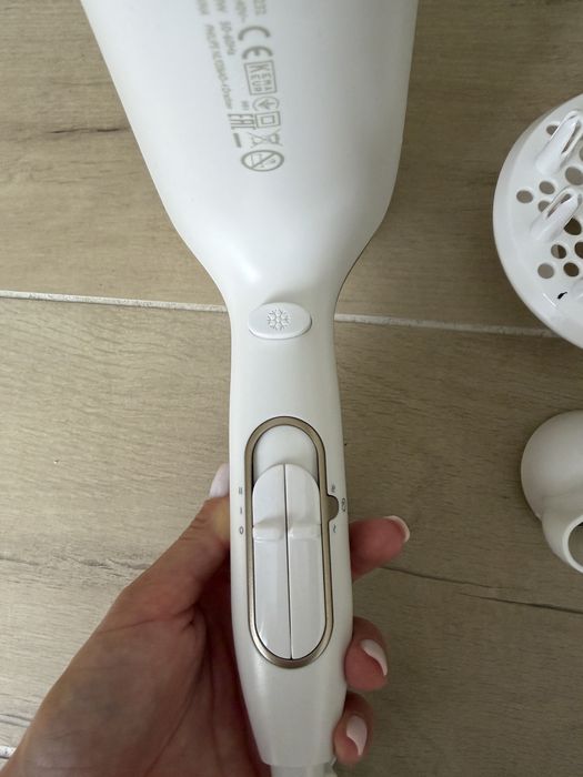 Uscator Philips cu doua accesorii