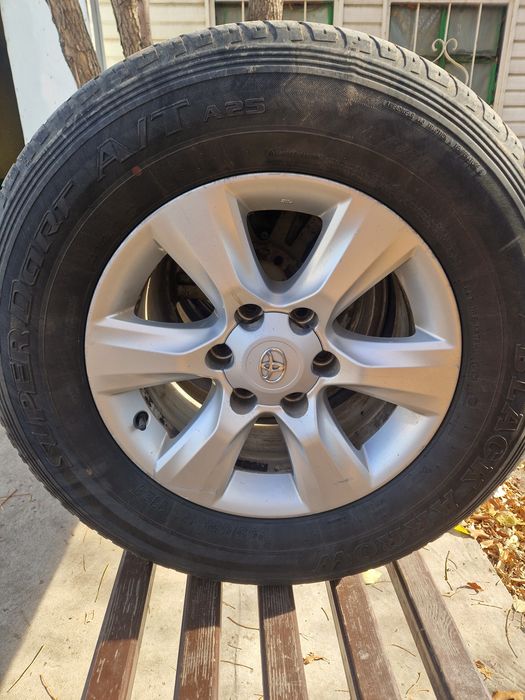 Продам летние шины 265-65r17