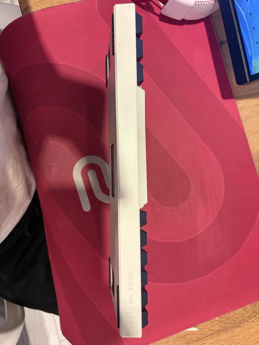 Продам клавиатру dark project